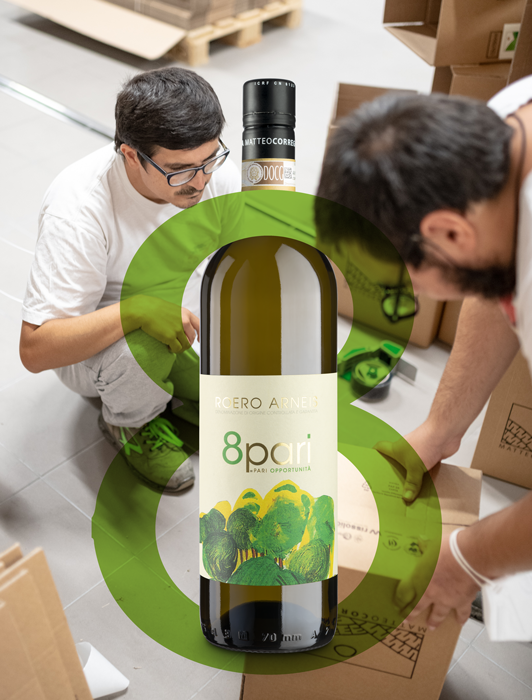 Bottiglia-Roero-Arneis-operatori-inscatolano-bottiglie-vino-8pari